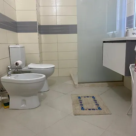 Charm 500mbs Apartment Vlorë