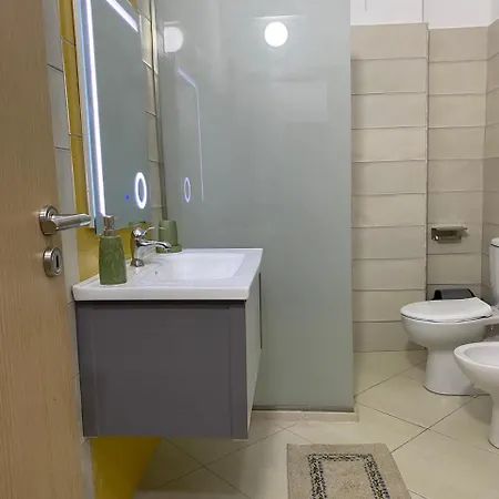 Charm 500mbs Apartment